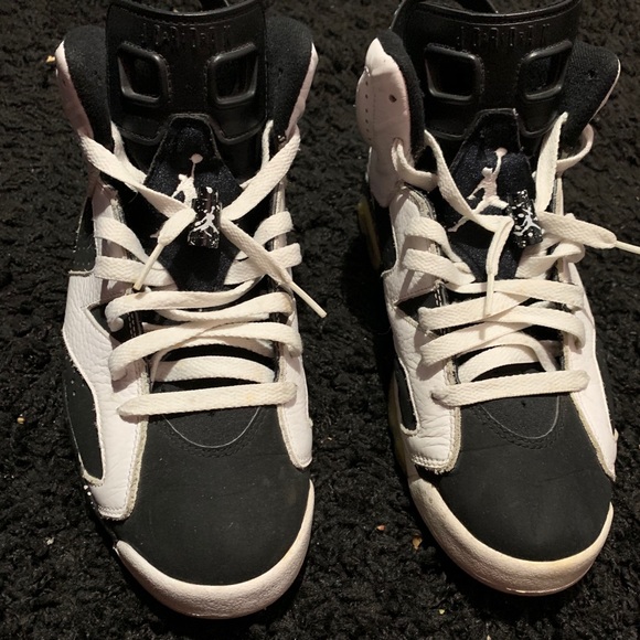 Jordan 6 “Oreo” Size 8. Used No box. - Picture 4 of 7